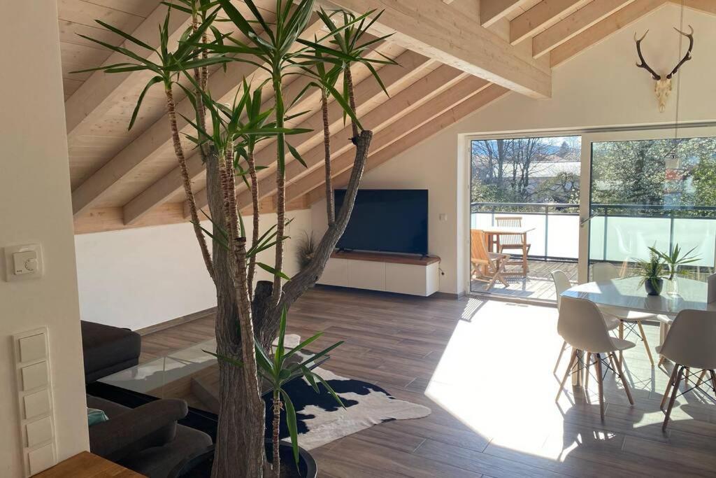 Lichtdurchflutete Wohnung Mit Grosser Dachterrasse Bruckmühl Dış mekan fotoğraf